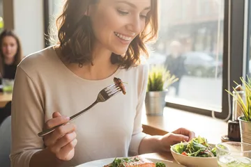 Proteína y Estado de Ánimo: Cómo tu Dieta Moldea tu Salud Mental